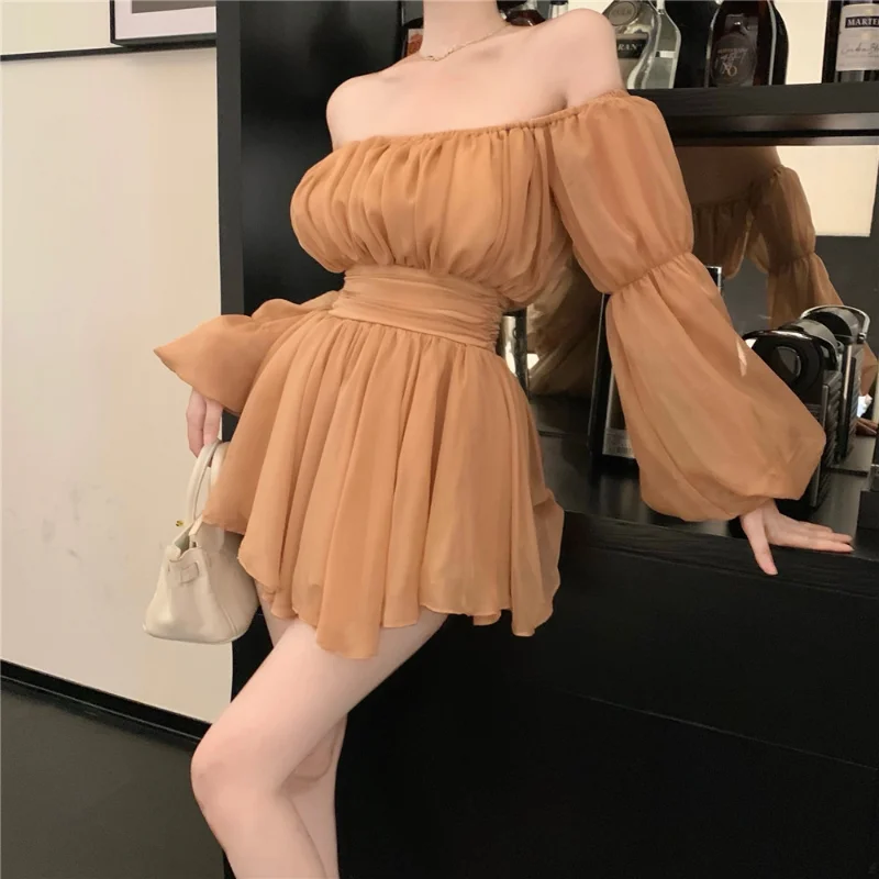 Kapalı Omuz Parti Elbise Kızlar 2023 Yaz Yeni Seksi Kemer İnce Baharatlı Uzun Kollu Kabarık Elbise Ünlü Kısa Mini Elbise